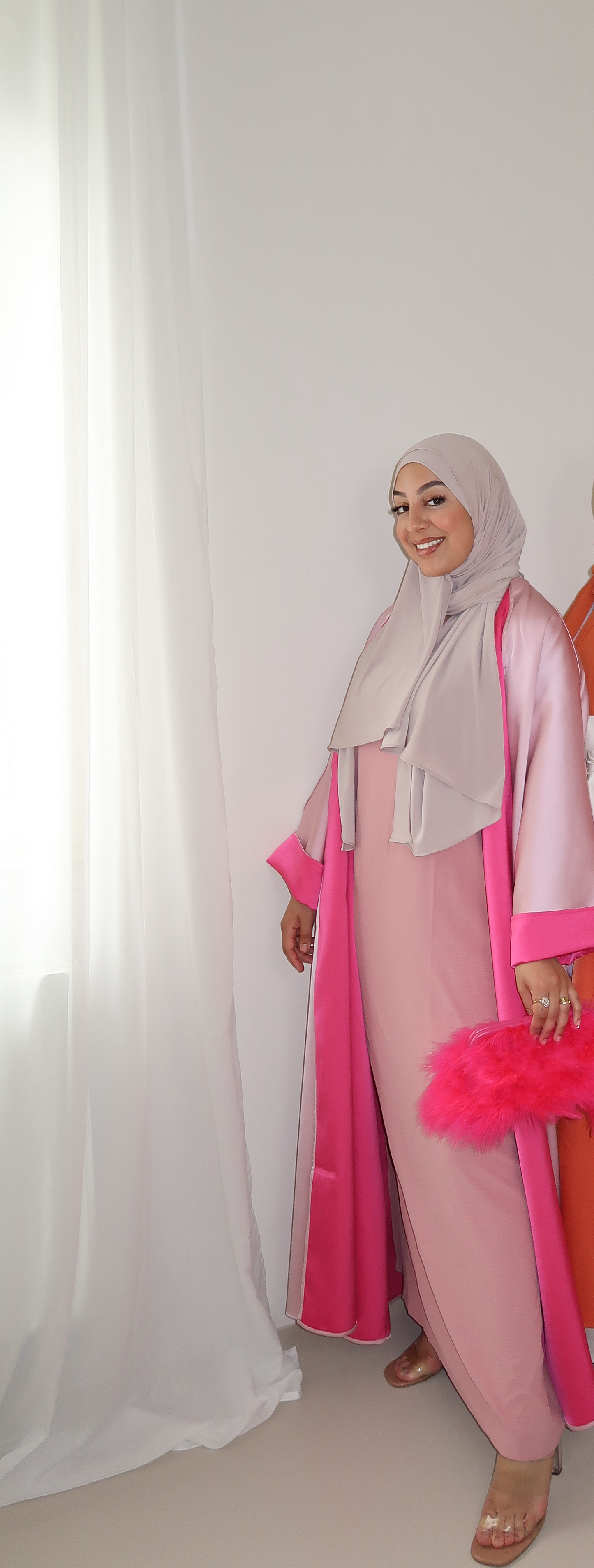 PLIEGUÉ Fuchsia X Pink - Premium Abaya’s from Sahara Soirée - Just €90! Shop now at Sahara Soirée