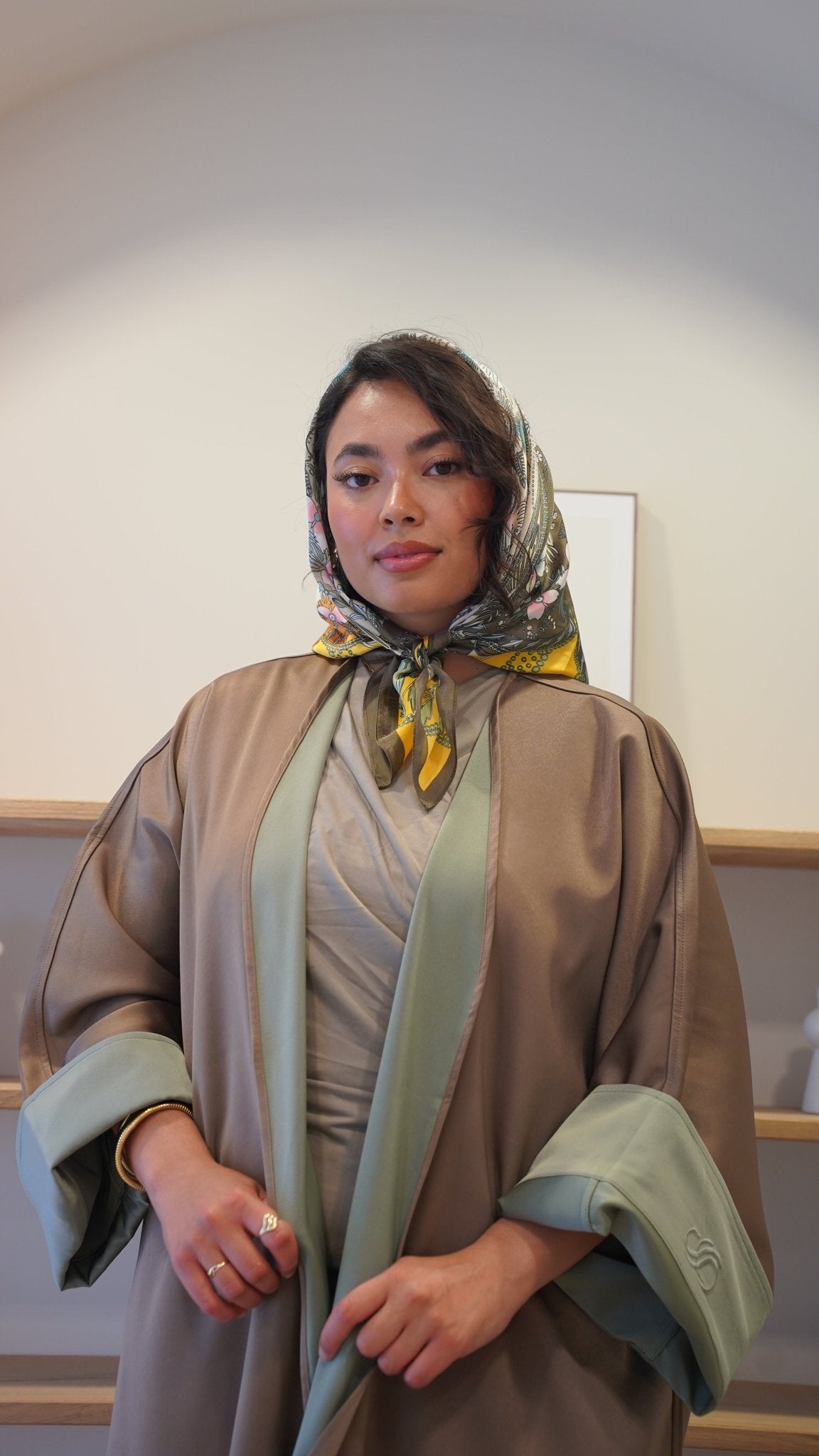 PLIEGUÉ Taupe X Sage Green - Premium Abaya’s from Sahara Soirée - Just €90! Shop now at Sahara Soirée