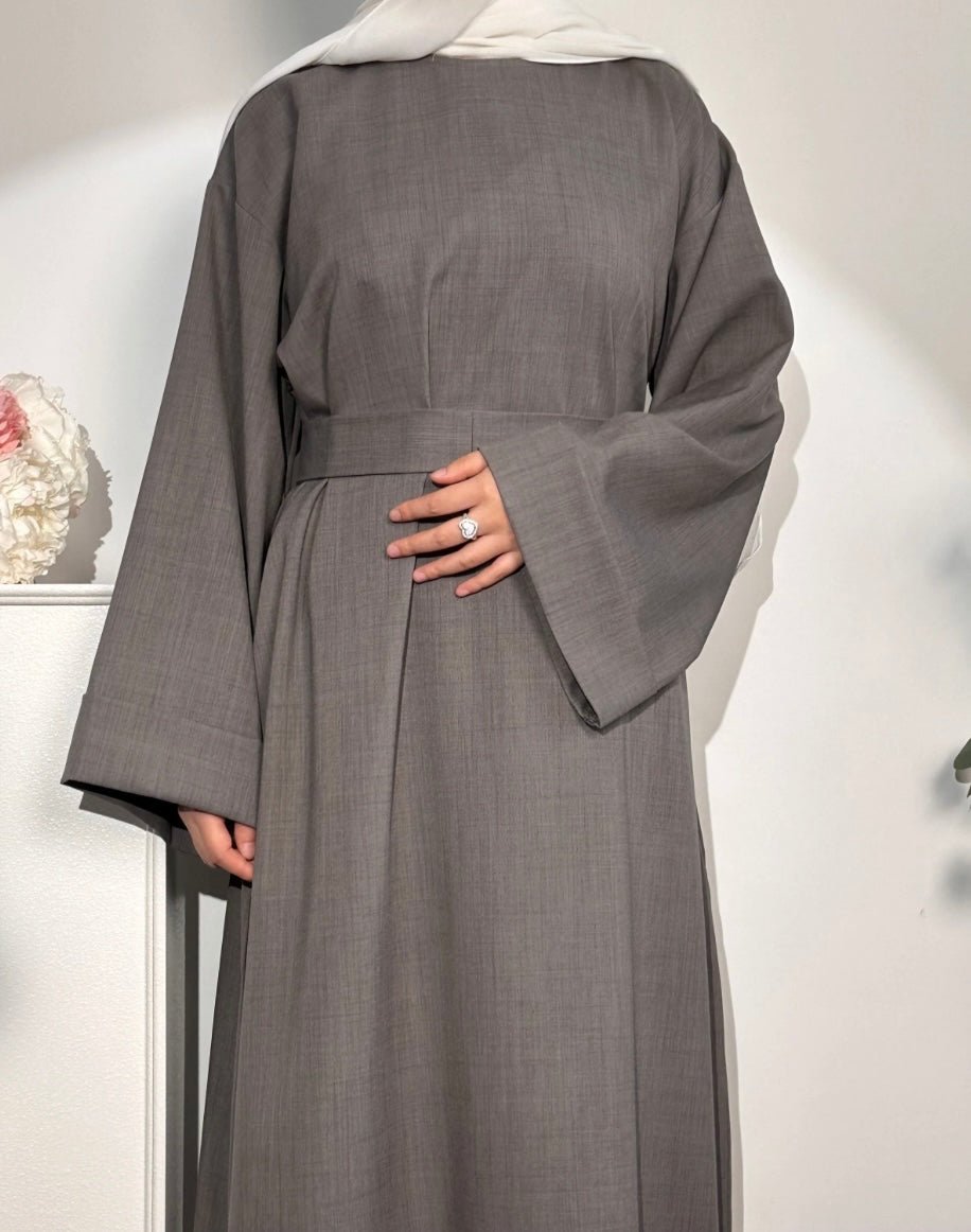 Grey Linen Abaya With Pockets - Premium Abaya’s from Sahara Soireé - Just €50! Shop now at Sahara Soirée
