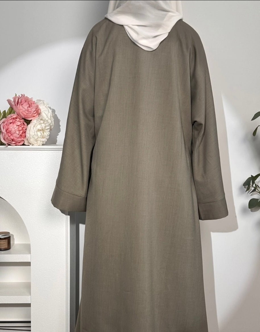 Taupe Linen 2 pieces Open Abaya - Premium from Sahara Soireé - Just €90! Shop now at Sahara Soirée