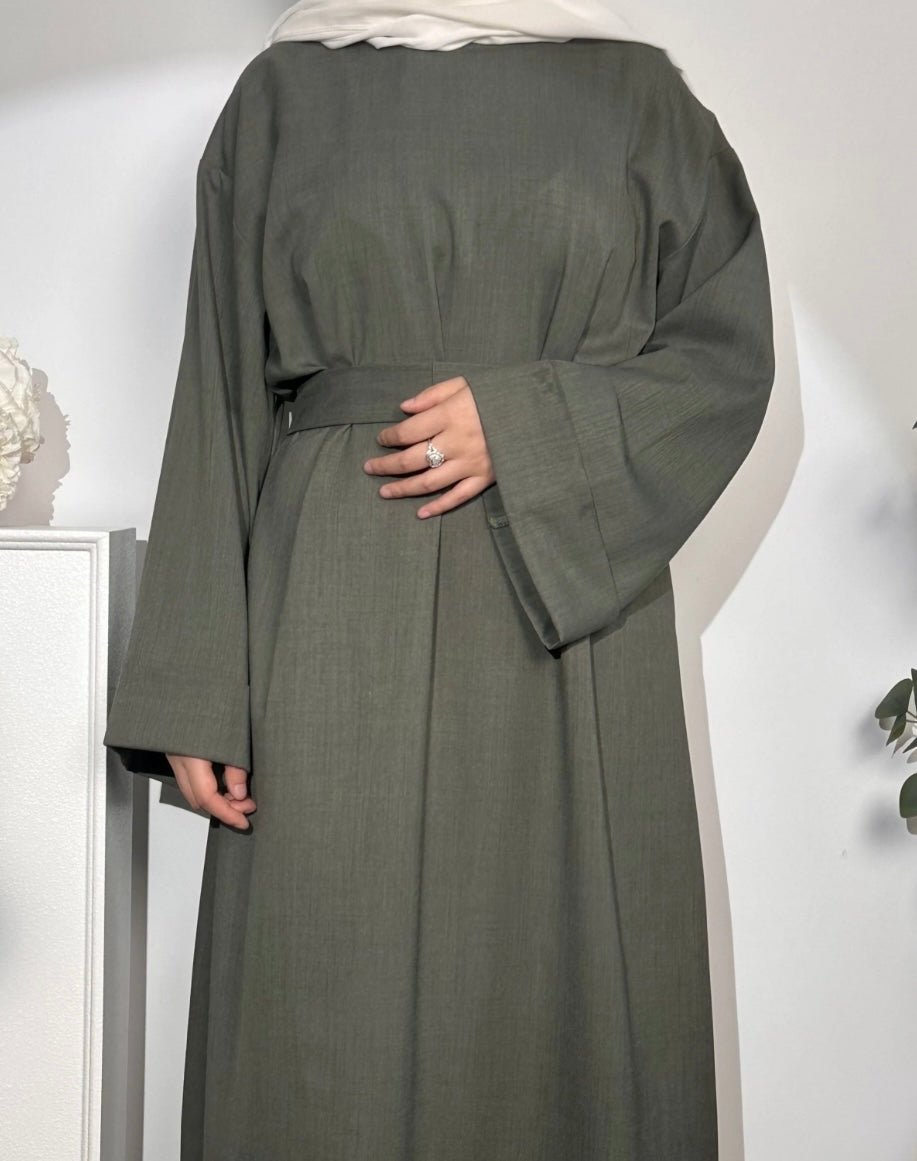 Army Green Linen Abaya With Pockets - Premium Abaya’s from Sahara Soireé - Just €50! Shop now at Sahara Soirée