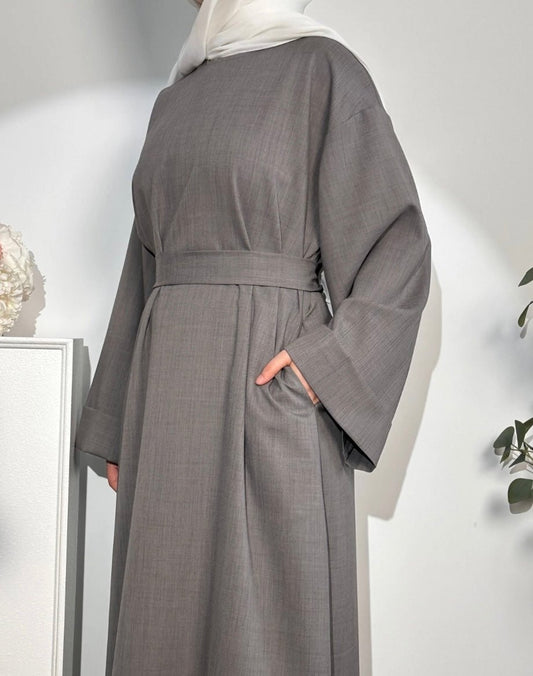 Grey Linen Abaya With Pockets - Premium Abaya’s from Sahara Soireé - Just €50! Shop now at Sahara Soirée